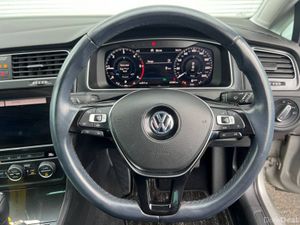 Volkswagen Golf 2.0 TDI ** HUGE SPEC ** // VERY LO - Image 4