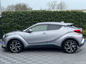 Toyota C-HR 1.8 HYBRID // HALF LEATHER HEATED SEAT - Image 3