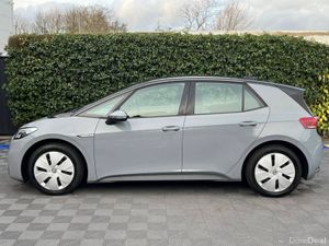 Volkswagen ID.3 LIFE PRO 58KWH // HEATED SEATS // - Image 3
