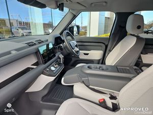 Land Rover Defender 6 Seat 110 2.0 Si4 PHEV 300 PS - Image 3