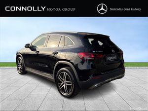Mercedes-Benz GLA GLA200d *Panoramic Sunroof* - Image 3