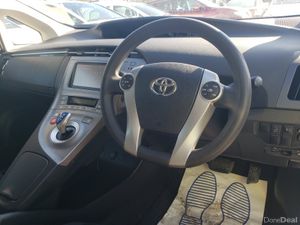 2015 toyota prius hybrid - Image 2