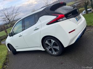 Nissan Leaf 2018 electric - Image 3