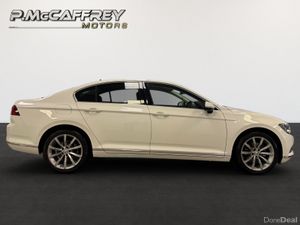 2018 VOLKSWAGEN PASSAT 2.0 TDI HIGHLINE DSG AUTO - Image 4