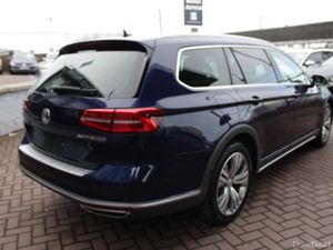 2019 VW PASSAT ALLTRACK - Image 4
