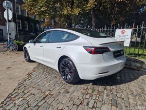 2023 (231) Tesla Model 3 Performance AWD - Image 2
