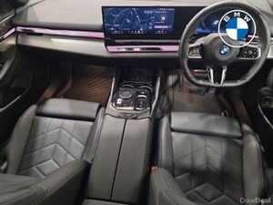 BMW i5 eDrive40 M Sport Saloon - Image 4