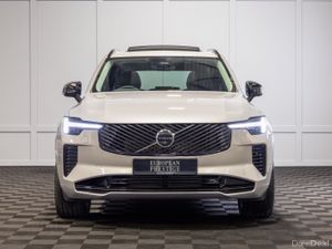 2025 Volvo XC90 T8 Plus Dark Theme 7 Seater - Image 2