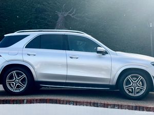 Mercedes-Benz GLE 300D AMG EXTERIOR 4 MATIC - Image 3