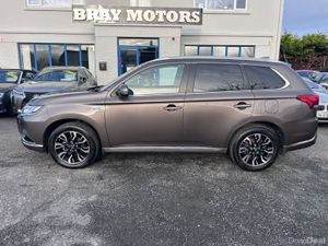 2016 MITSUBISHI OUTLANDER 2.0 HYBRID PETROL PLUG - Image 3
