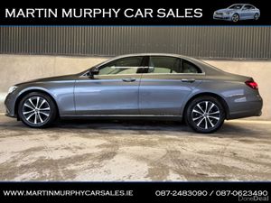 Mercedes-Benz E-Class E220 EXCLUSIVE * ONE OWNER * - Image 3