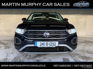 Volkswagen T-Roc LIFE 2.0 TDI 116 BHP * LOW KMS * - Image 4