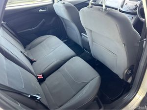 Ford Focus ZETEC 1.0 ECOBOOST 100PS 4DR - Image 2