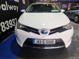 Toyota Auris 1.8 ICON VVT-I CVT **LOW MILAGE, REVE - Image 3