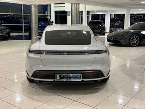 Porsche Taycan 4S=HUGE SPEC//LOW MILES//D REG=FULL - Image 4