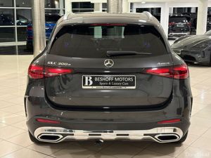 Mercedes-Benz GLC 300e 4MATIC AMG LINE PLUS=LIGHT - Image 4