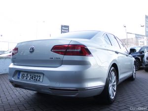 Volkswagen Passat 2015 - Image 4