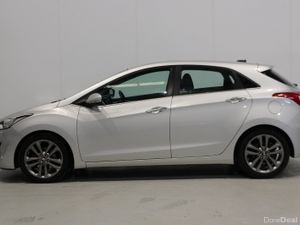 Hyundai i30 2016 1.6D PREMIUM - Image 4
