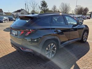 Hyundai Tucson ix35 Executive 5DR - Image 4