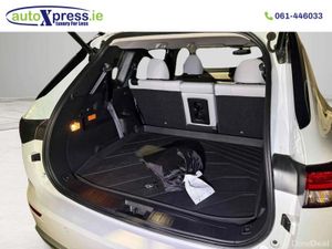 Mitsubishi Outlander 7 seats, PHEV 4WD, Low mileag - Image 4