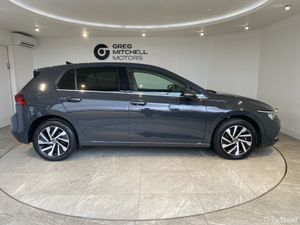 Volkswagen Golf 2023 - Image 4