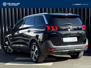 Peugeot 5008 1.2 Hybrid 136bhp E-DCS6 Allure - Image 2