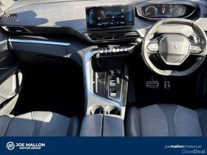 Peugeot 5008 1.2 Hybrid 136bhp E-DCS6 Allure - Image 4