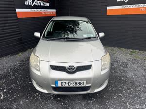 Toyota Auris 1.4 5DR LUNA - Image 2