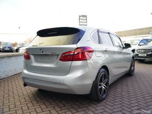 225XE LUXURY PLUS EDITION 5DR ESTATE AUTO 83000KMS - Image 4