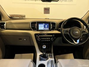 LOW MILES KIA SPORTAGE PLATINUM 1.7 CRDi (2018) - Image 4