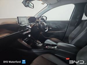 Peugeot 208 Allure **Petrol ** *Automatic* - Rever - Image 4