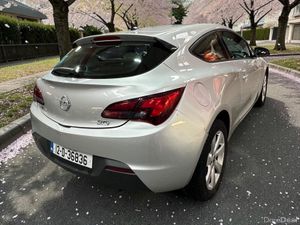 2012 Opel Astra 1.4 16V TURBO 120PS Sport GTC - Image 4