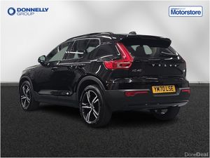 Volvo XC40 Estate R DESIGN - Image 3
