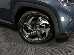 Hyundai Tucson PHEV EXECUTIVE PLUS 4WD 1.6L PETROL - Image 4
