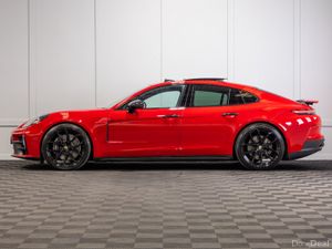 2025 Porsche Panamera 4 E-Hybrid - Image 3