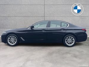 BMW 5-Series 520d SE Saloon - Image 4