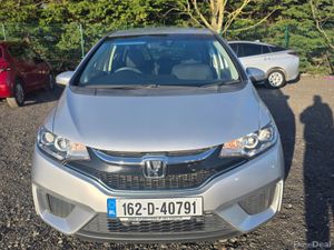 Honda Fit 2016 Automatic Hybrid Low Miles - Image 2