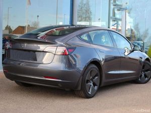 212 Tesla Model 3 Standard Plus - Image 2