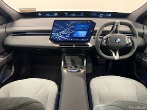 BMW iX3 50 xDrive - Image 4