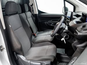 Peugeot Partner Pro Plus 1.5 Diesel 100HP 650kg - Image 3