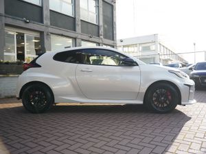 2020 GR YARIS - Image 3