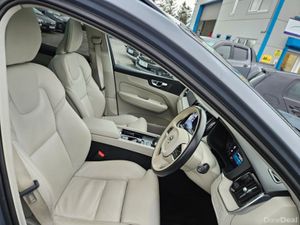 Volvo XC60 T6 Phev Plus Dark AWD 5DR Auto - Image 4