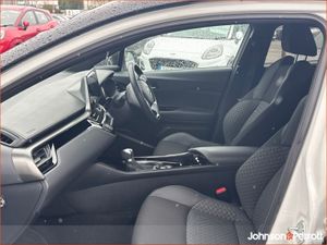 Toyota C-HR 1.8 HYBRID SPORT - Image 4