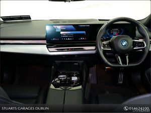 BMW 5-Series COMFORT PACK, TECH PACK AND 20” ALLOY - Image 4