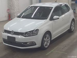 2016 Volkswagen Polo Highline - Image 2