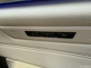 191 BMW 523D M-SPORT *SUNROOF *CREAM LEATHER - Image 4