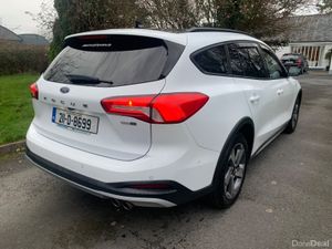 Ford Focus 2021 Hybrid Estate - Image 3