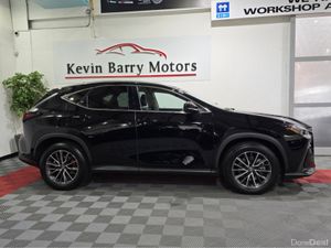 Lexus NX 2.5 PHEV PREMIUM PACK 4WD AUTOMATIC **ONE - Image 4