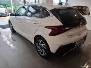 Hyundai i20 DELUXE PLUS - Very Low Mileage - Warra - Image 3