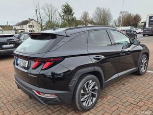 Hyundai Tucson ix35 Executive 5DR - Image 4